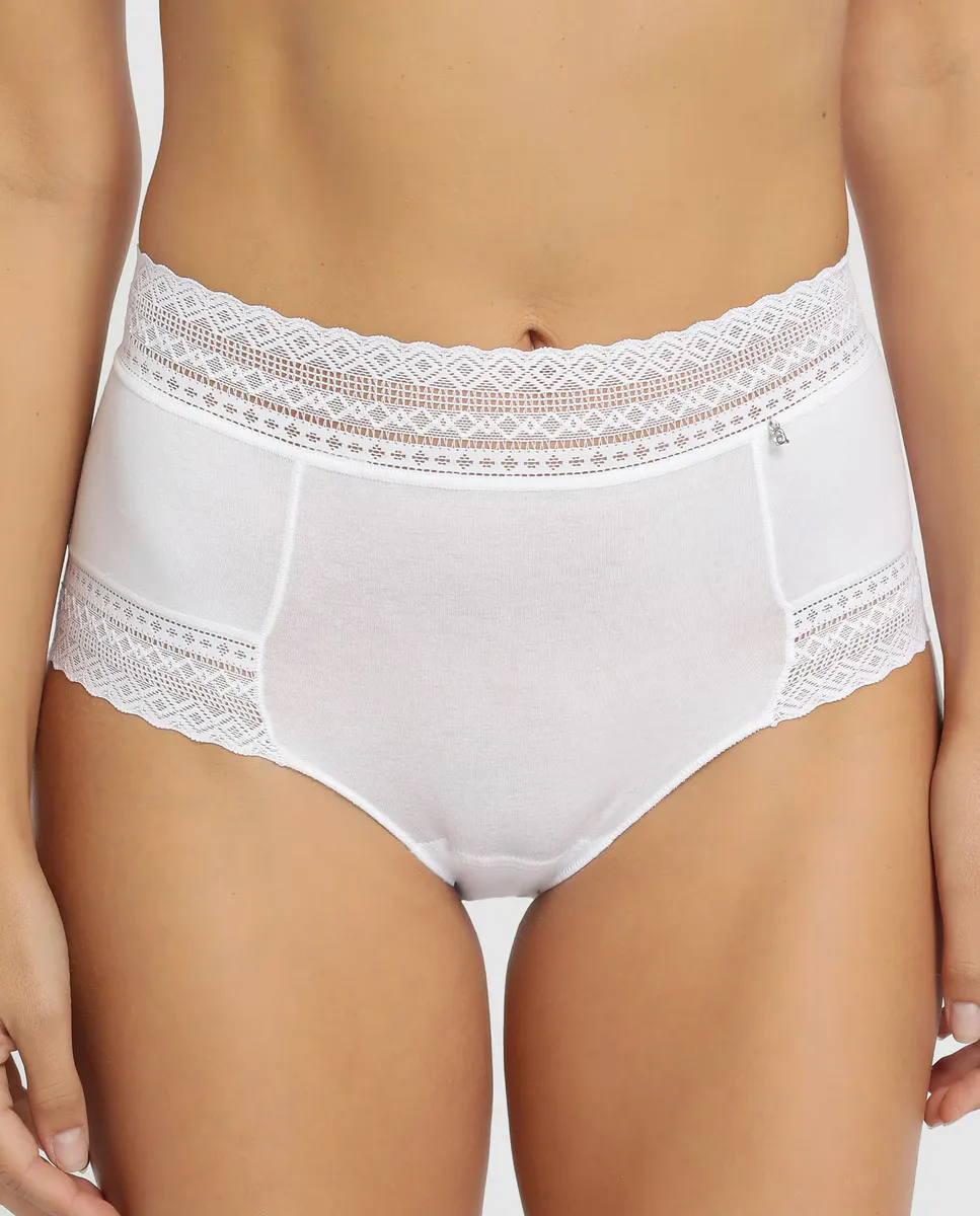 Высокие трусики Avet однотонные с кружевом на талии, белый
Высокие трусики Avet однотонные с кружевом на талии, белый