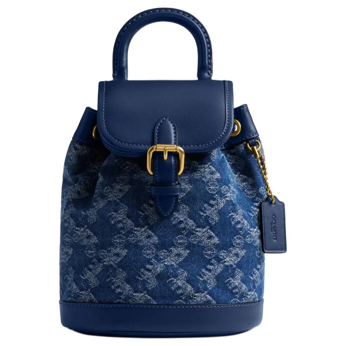 COACH Маленький женский рюкзак из лакированного полотна с кожаной спинкой синий
COACH Маленький женский рюкзак из лакированного полотна с кожаной спинкой синий