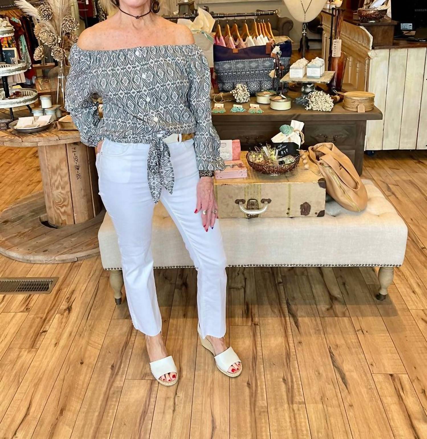 Топ Икат Серый SKEMO
Топ Икат Серый SKEMO