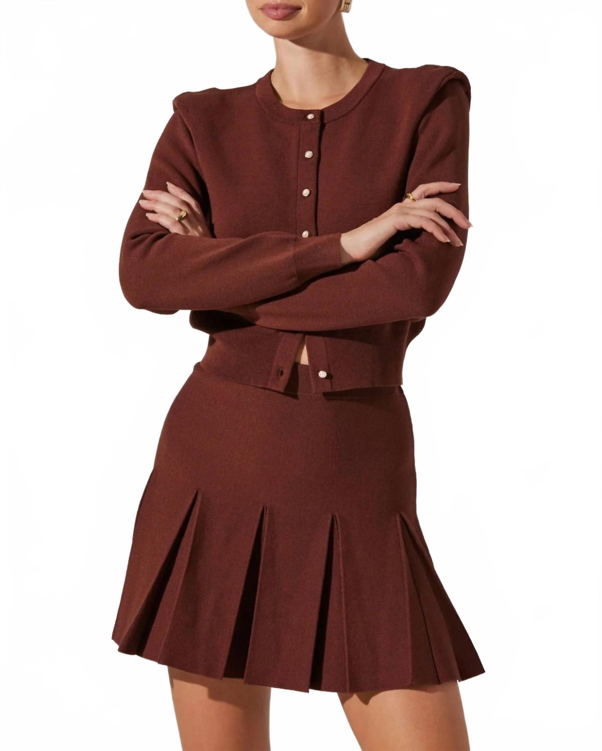 Дениса плиссированная мини-юбка в цвете шелковица ASTR, Mulberry
Дениса плиссированная мини-юбка в цвете шелковица ASTR, Mulberry