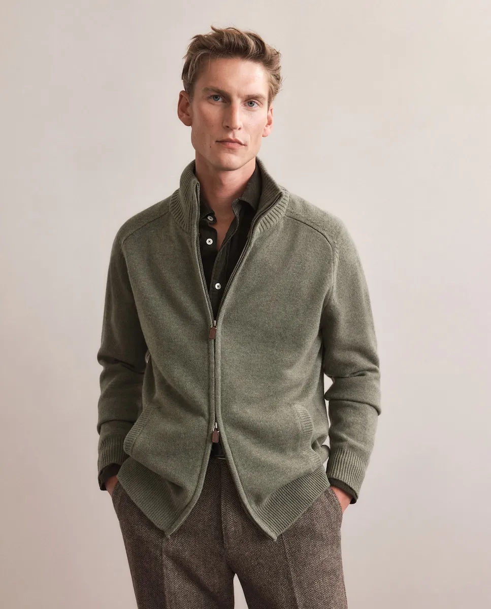 Мужской свитер с полуводолазкой из гладкой кашемировой шерсти Emidio Tucci, хаки
Мужской свитер с полуводолазкой из гладкой кашемировой шерсти Emidio Tucci, хаки