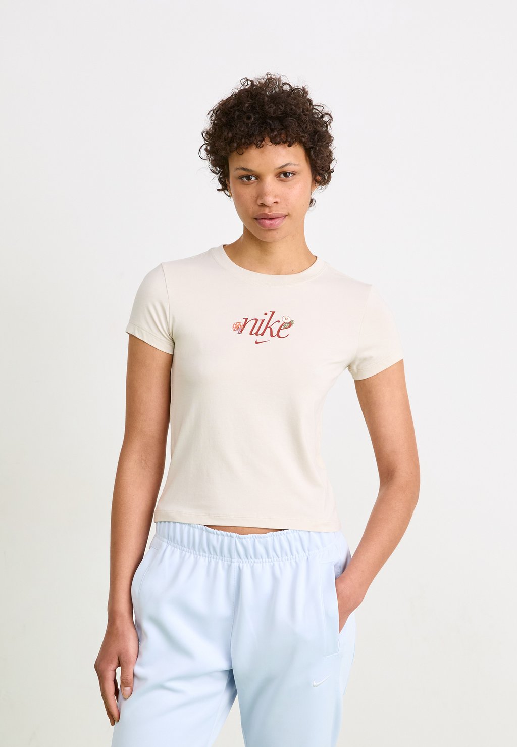 Футболка с принтом TEE EDAY Nike Sportswear, белый
Футболка с принтом TEE EDAY Nike Sportswear, белый