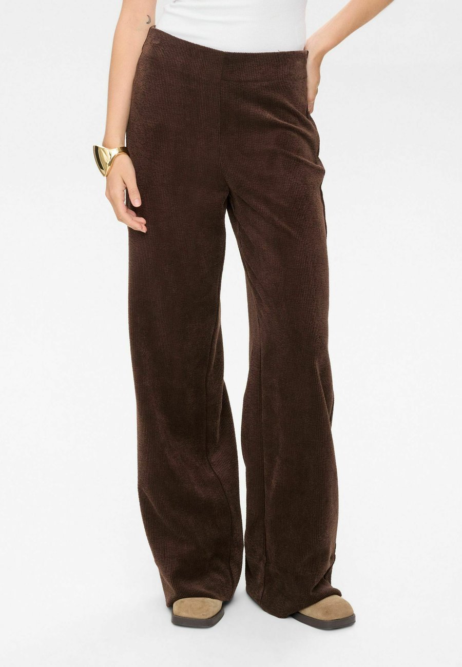 Брюки Nümph THEA, Black Coffee/Dark Brown
Брюки Nümph THEA, Black Coffee/Dark Brown