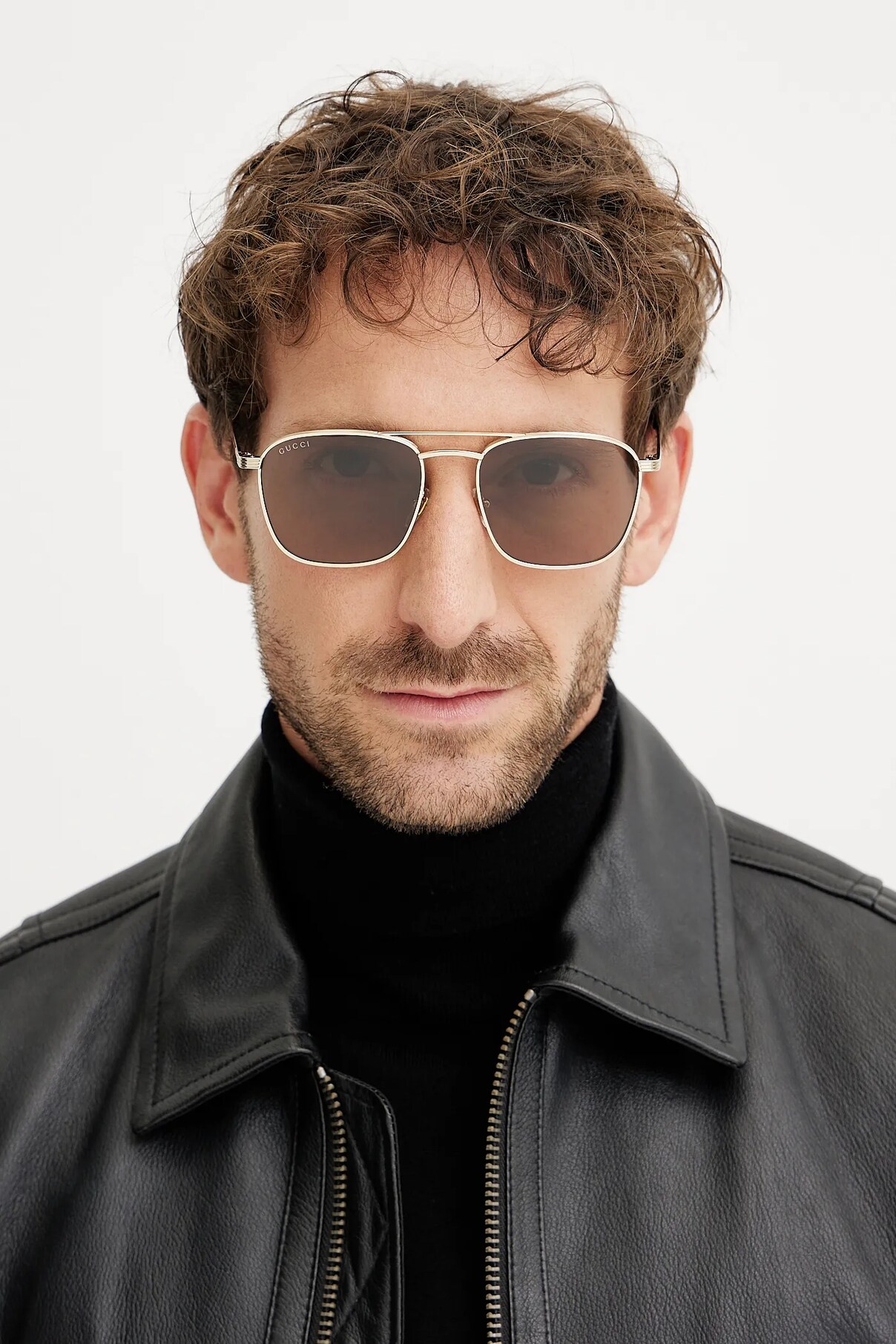 Солнцезащитные очки Gucci, золотой
Солнцезащитные очки Gucci, золотой