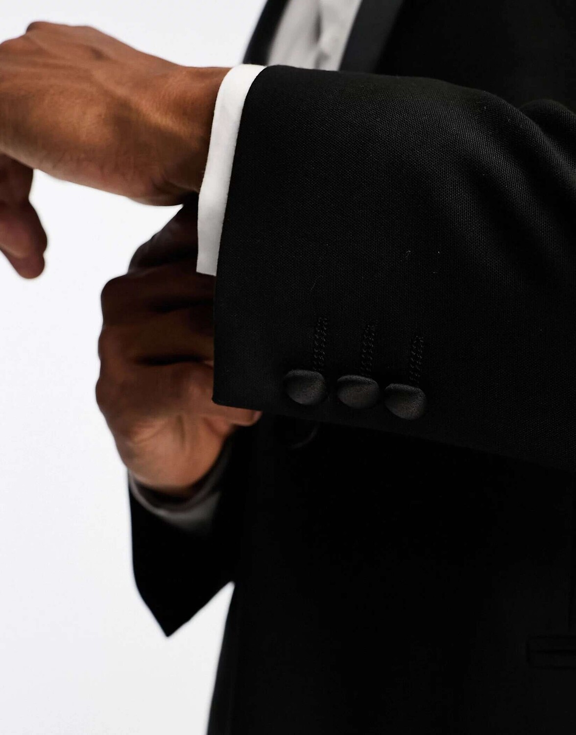 Черный скинни-смокинг ASOS
Черный скинни-смокинг ASOS