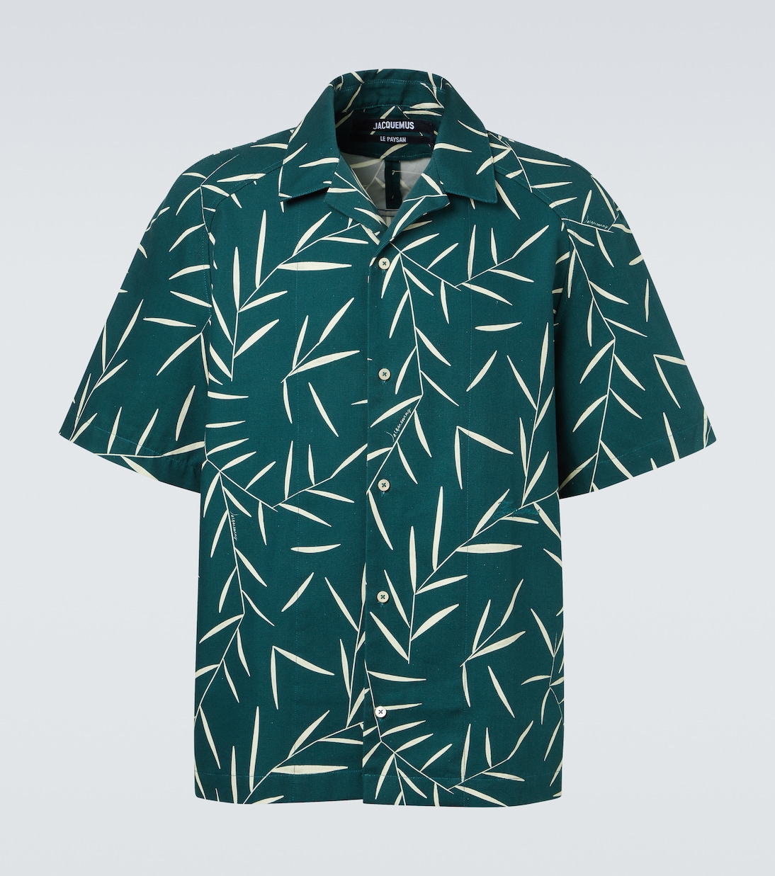 Фончио хлопковая рубашка для боулинга с принтом Jacquemus, Print Foliage Dark Green
Фончио хлопковая рубашка для боулинга с принтом Jacquemus, Print Foliage Dark Green