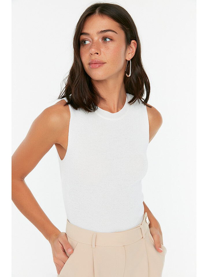 Топ trendyol, белый
Топ trendyol, белый