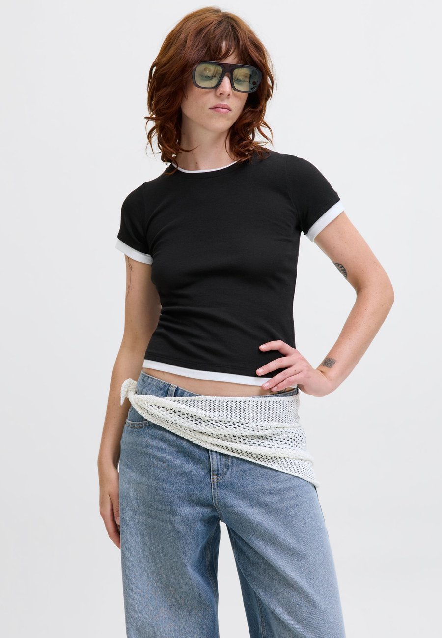 Футболка JJXX JXHENNA CONTRAST, Black Detail/Cloud Dancer/Black, Черный, Футболка JJXX JXHENNA CONTRAST, Black Detail/Cloud Dancer/Black
Футболка JJXX JXHENNA CONTRAST, Black Detail/Cloud Dancer/Black, Черный, Футболка JJXX JXHENNA CONTRAST, Black Detail/Cloud Dancer/Black