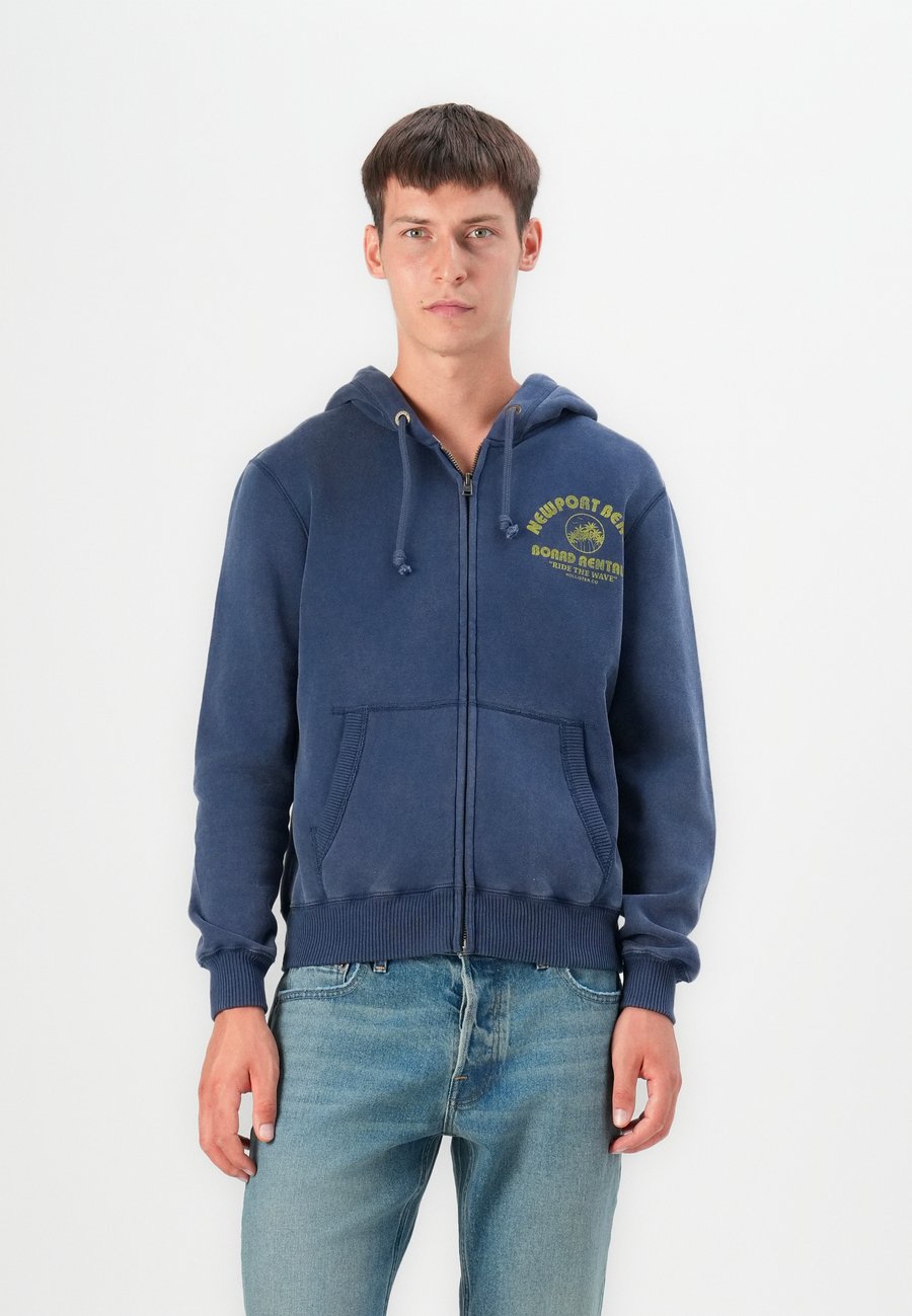 Худи Hollister Co. SHRUNKEN WAFFLE LINED, Blue/Dark Blue
Худи Hollister Co. SHRUNKEN WAFFLE LINED, Blue/Dark Blue