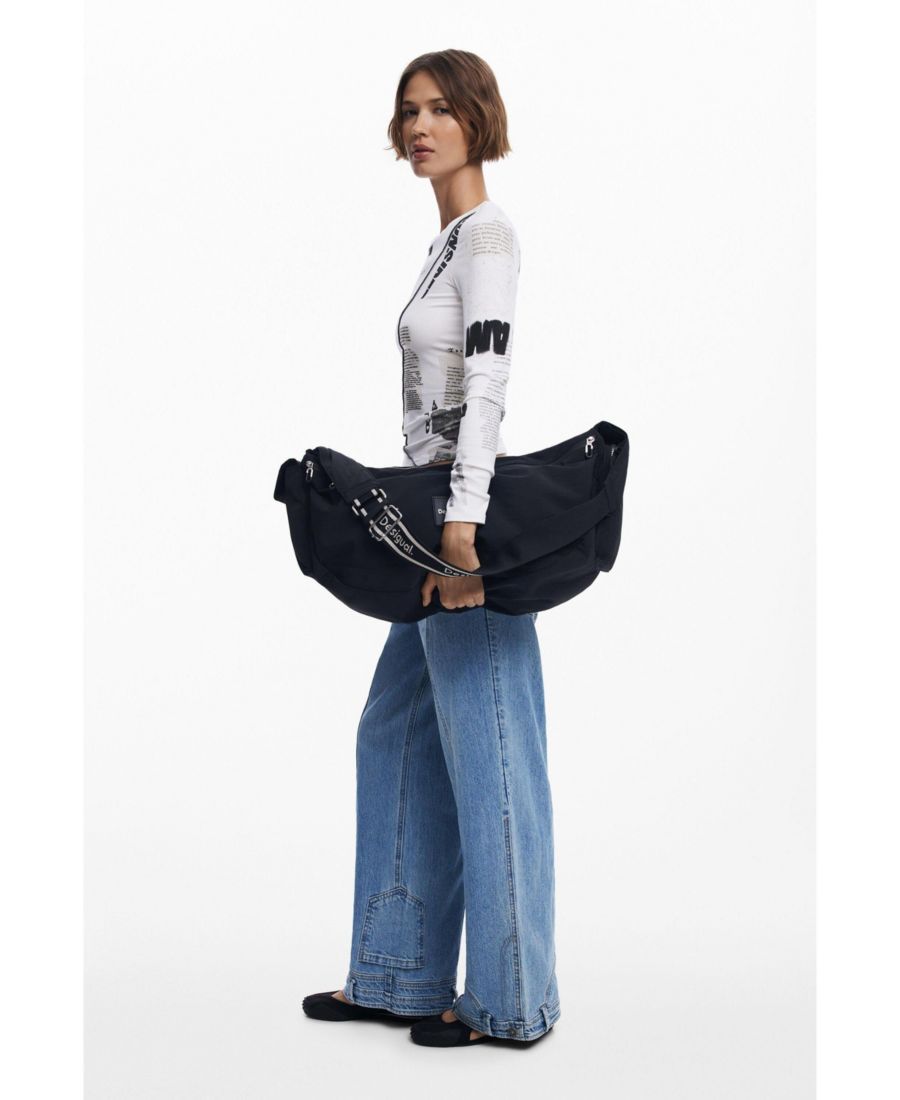 Женская нейлоновая дорожная сумка среднего размера Desigual, Black
Женская нейлоновая дорожная сумка среднего размера Desigual, Black