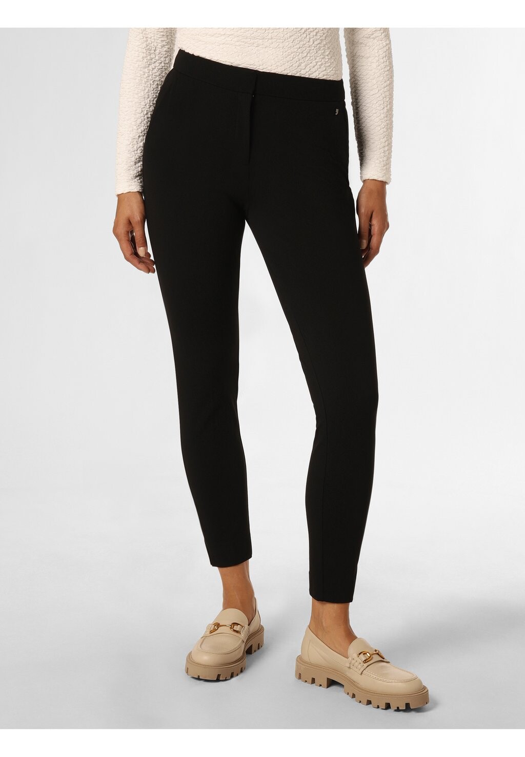 Чиносы comma, цвет schwarz
Чиносы comma, цвет schwarz