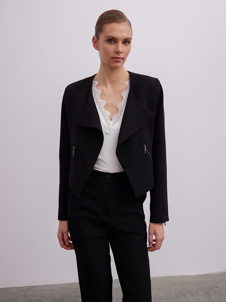 Куртка BGN, черный
Куртка BGN, черный