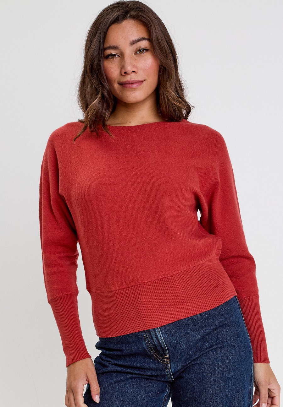 Джемпер Cache Cache MIT FLEDERMAUSÄRMELN, Rouge/Red
Джемпер Cache Cache MIT FLEDERMAUSÄRMELN, Rouge/Red