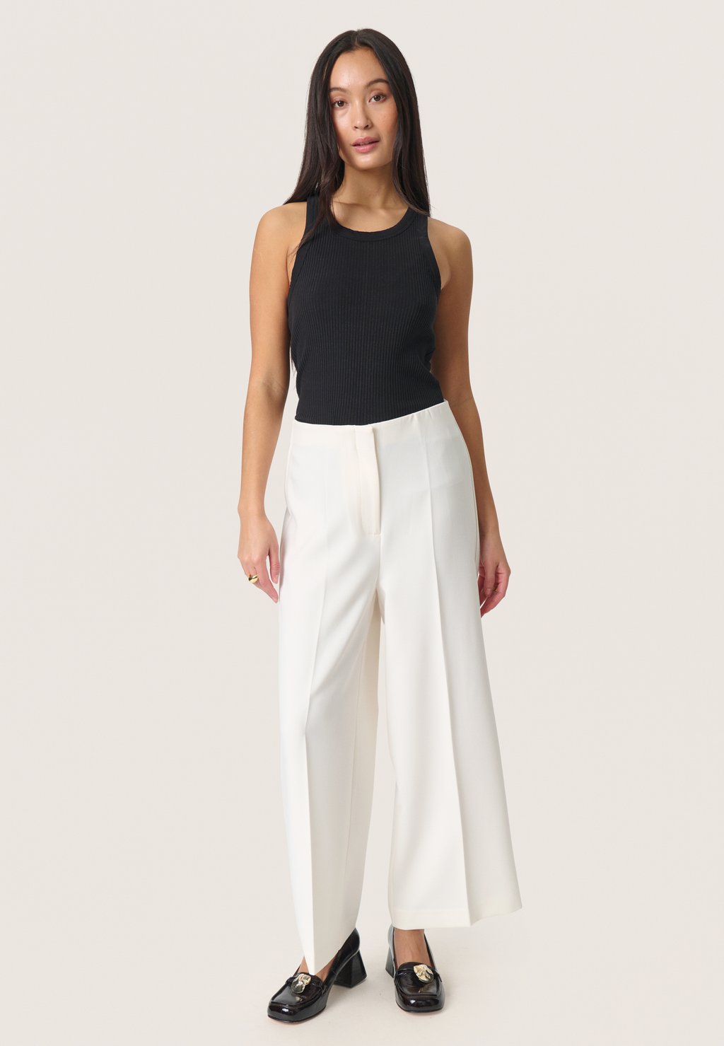 Брюки CORINNE WIDE Soaked in Luxury, белый
Брюки CORINNE WIDE Soaked in Luxury, белый