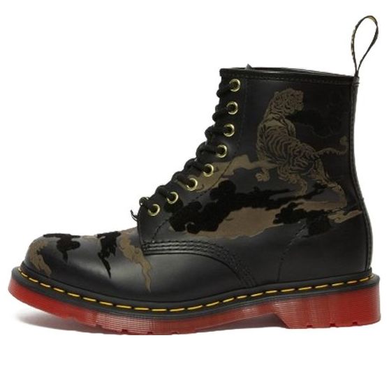 Ботинки Dr. Martens Unisex 1460 Yott Martin Boots, черный
Ботинки Dr. Martens Unisex 1460 Yott Martin Boots, черный