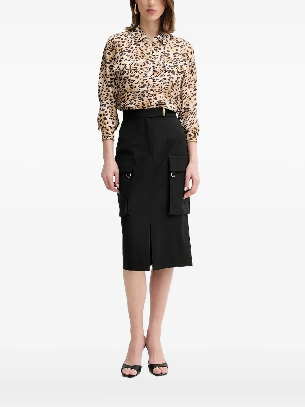 Рубашка на пуговицах с леопардовым принтом GUESS USA, коричневый
Рубашка на пуговицах с леопардовым принтом GUESS USA, коричневый