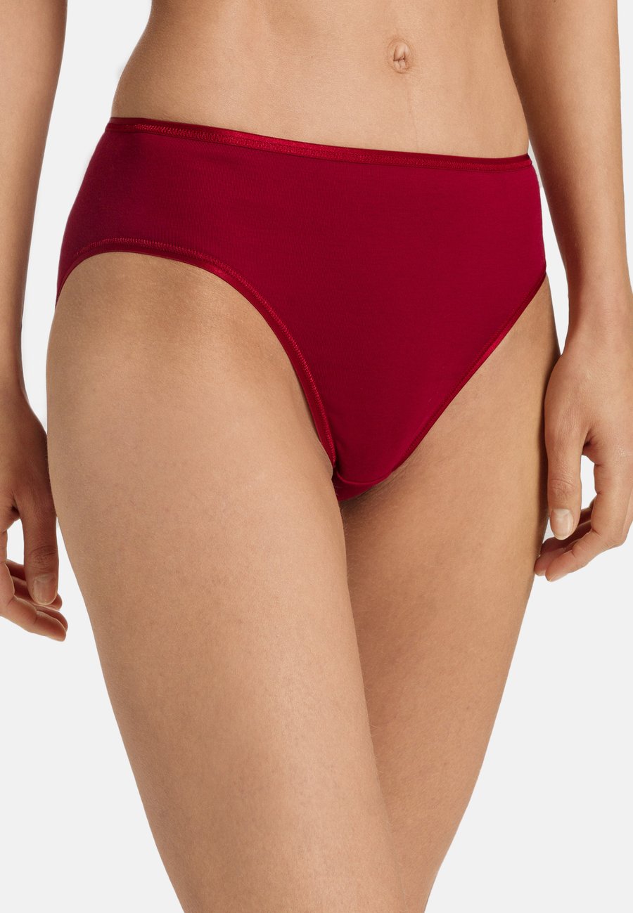 Брифы Hanro SEAMLESS MIDI SLIP, Red Dahlia/Red
Брифы Hanro SEAMLESS MIDI SLIP, Red Dahlia/Red