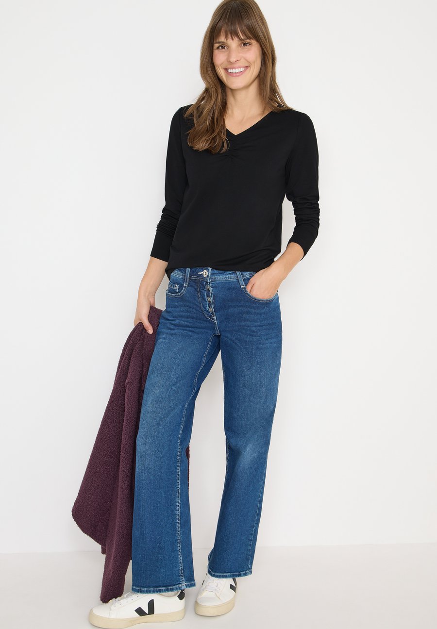 Топ Cecil MIT RAFFUNG, Schwarz/Black
Топ Cecil MIT RAFFUNG, Schwarz/Black