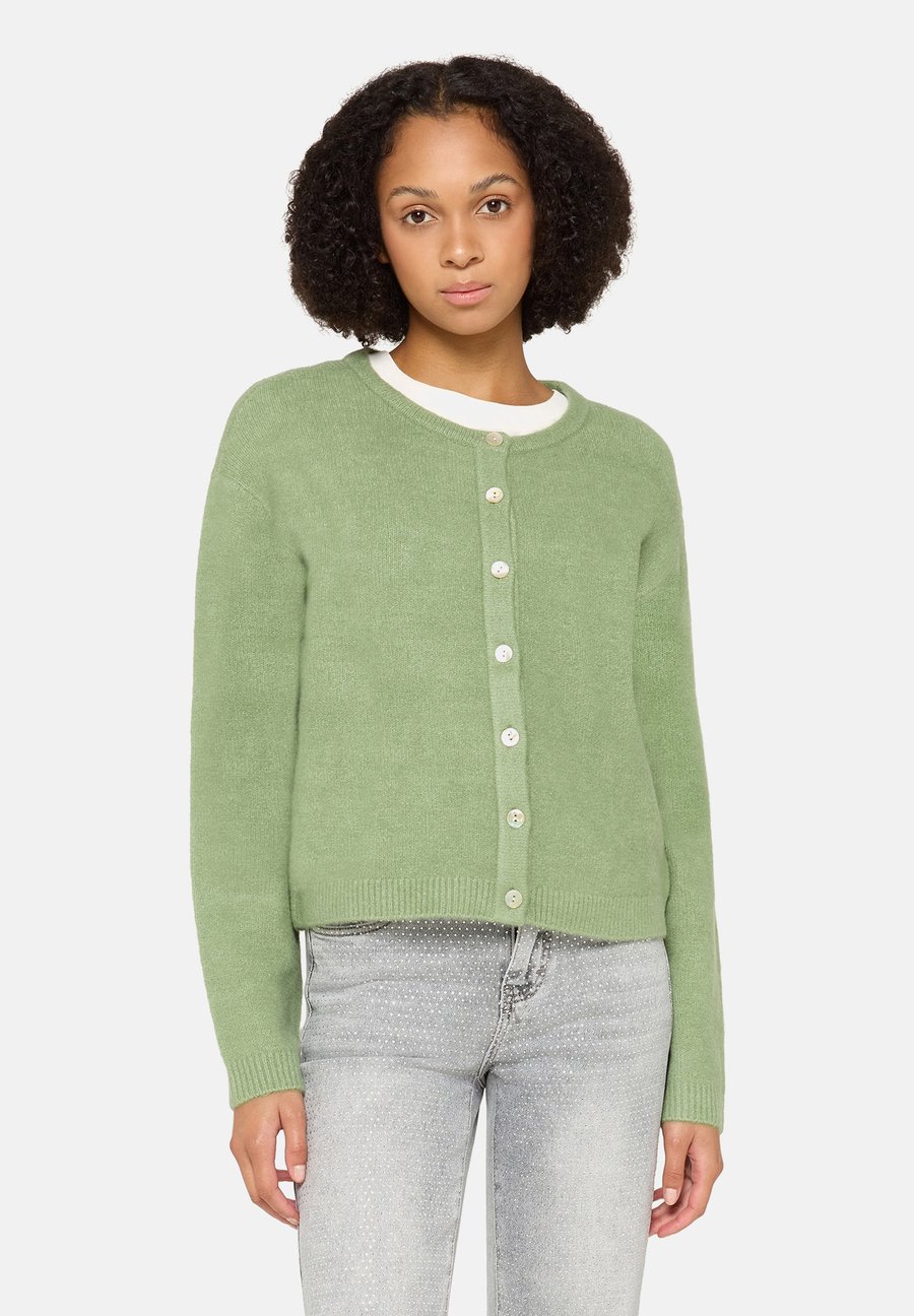 Кардиган Cartoon Cardigan, Basil/Green
Кардиган Cartoon Cardigan, Basil/Green