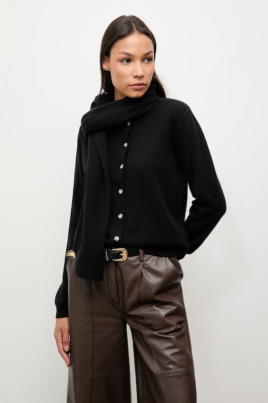 Кардиган из мериносовой шерсти с шалью Answear.Lab, черный
Кардиган из мериносовой шерсти с шалью Answear.Lab, черный