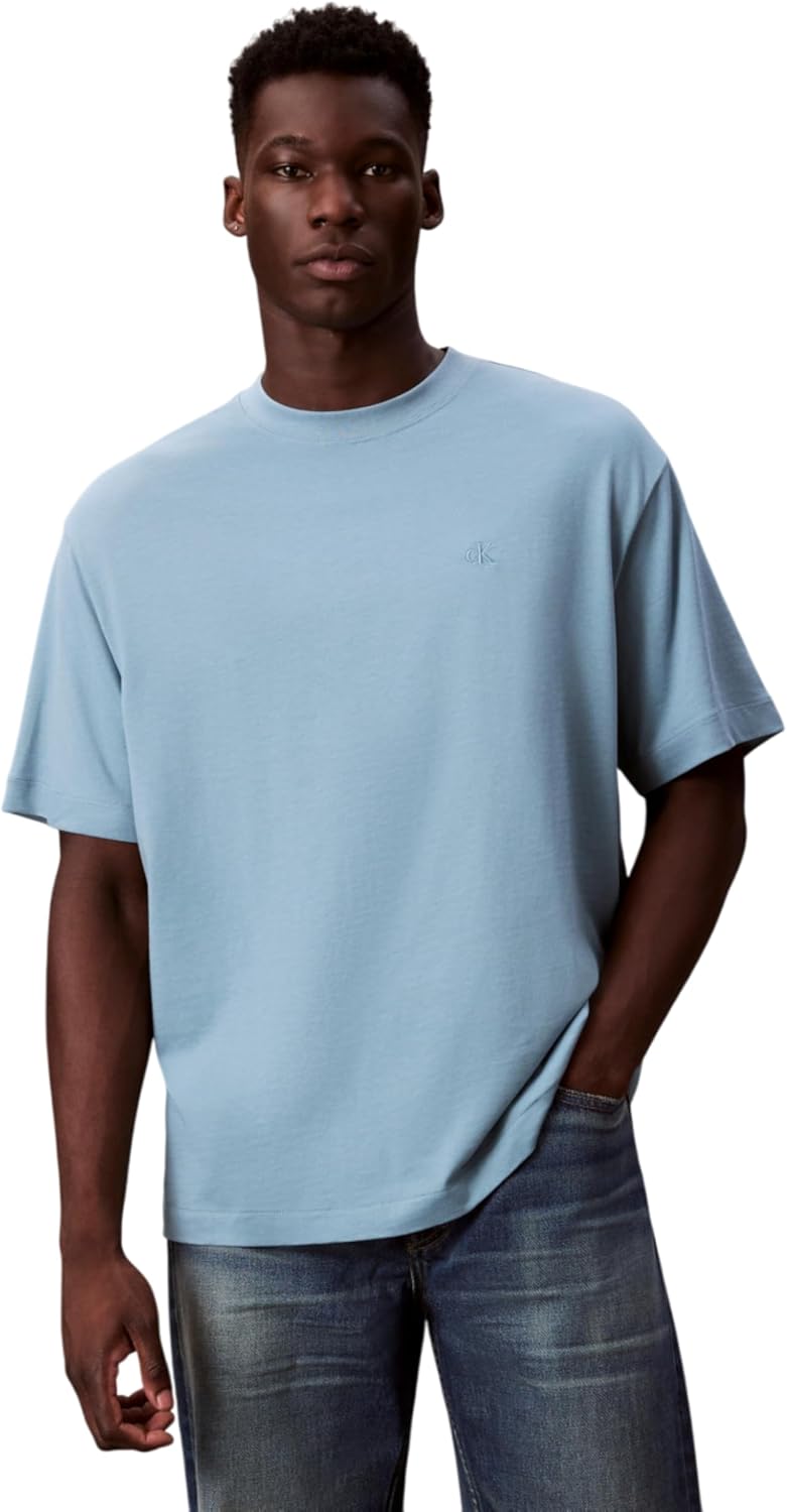 Мужская футболка Calvin Klein свободного кроя с круглым вырезом и логотипом Archive Logo, Smoke Blue, Серый, Мужская футболка Calvin Klein свободного кроя с круглым вырезом и логотипом Archive Logo, Smoke Blue
Мужская футболка Calvin Klein свободного кроя с круглым вырезом и логотипом Archive Logo, Smoke Blue, Серый, Мужская футболка Calvin Klein свободного кроя с круглым вырезом и логотипом Archive Logo, Smoke Blue