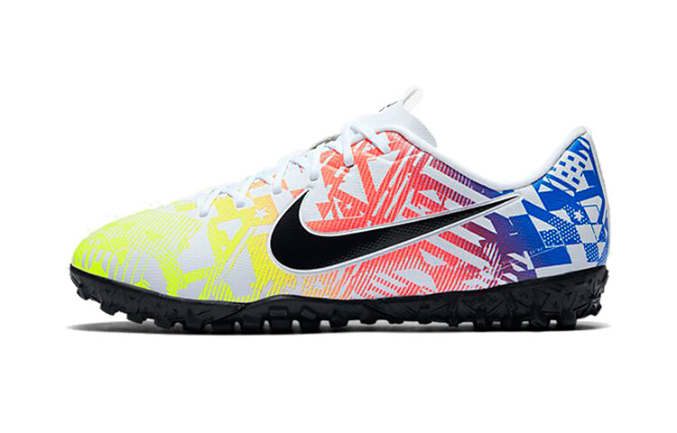 Бутсы Nike Neymar Jr. X Mercurial Vapor 13 Academy TF Jr. 'Jogo Prismatico'
Бутсы Nike Neymar Jr. X Mercurial Vapor 13 Academy TF Jr. 'Jogo Prismatico'