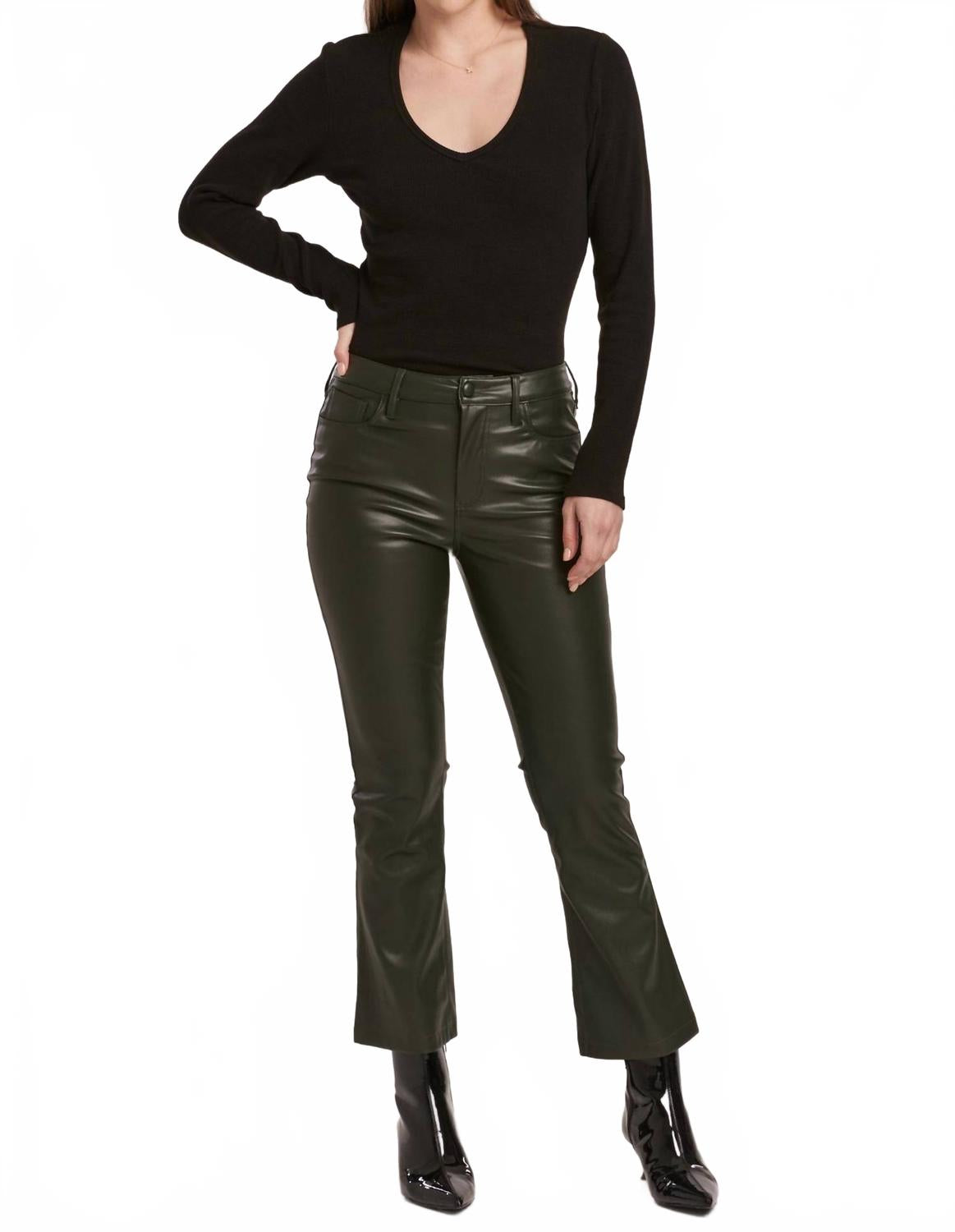 Женские кожаные укороченные брюки Jeanne Flare цвета хаки DEAR JOHN DENIM
Женские кожаные укороченные брюки Jeanne Flare цвета хаки DEAR JOHN DENIM