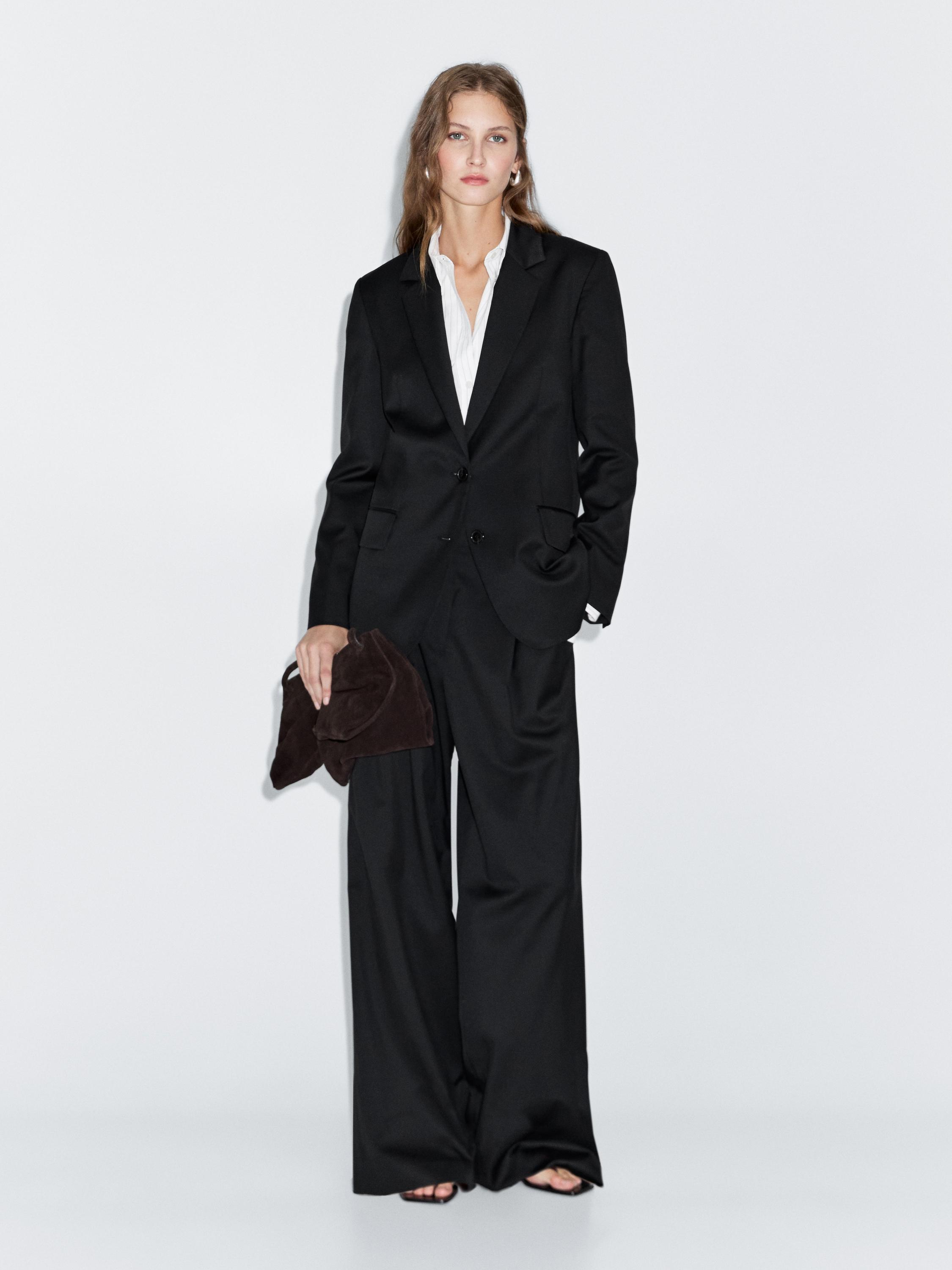 Блейзер из 100% тонкой шерсти с двумя пуговицами Massimo Dutti, черный
Блейзер из 100% тонкой шерсти с двумя пуговицами Massimo Dutti, черный