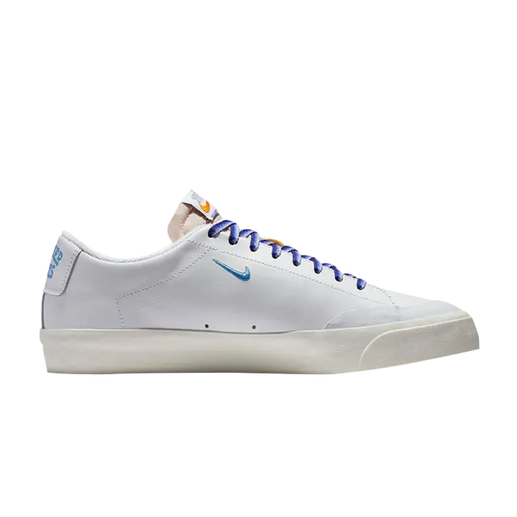 Кроссовки Nike Quartersnacks x SB Blazer Low XT 'White', белый
Кроссовки Nike Quartersnacks x SB Blazer Low XT 'White', белый