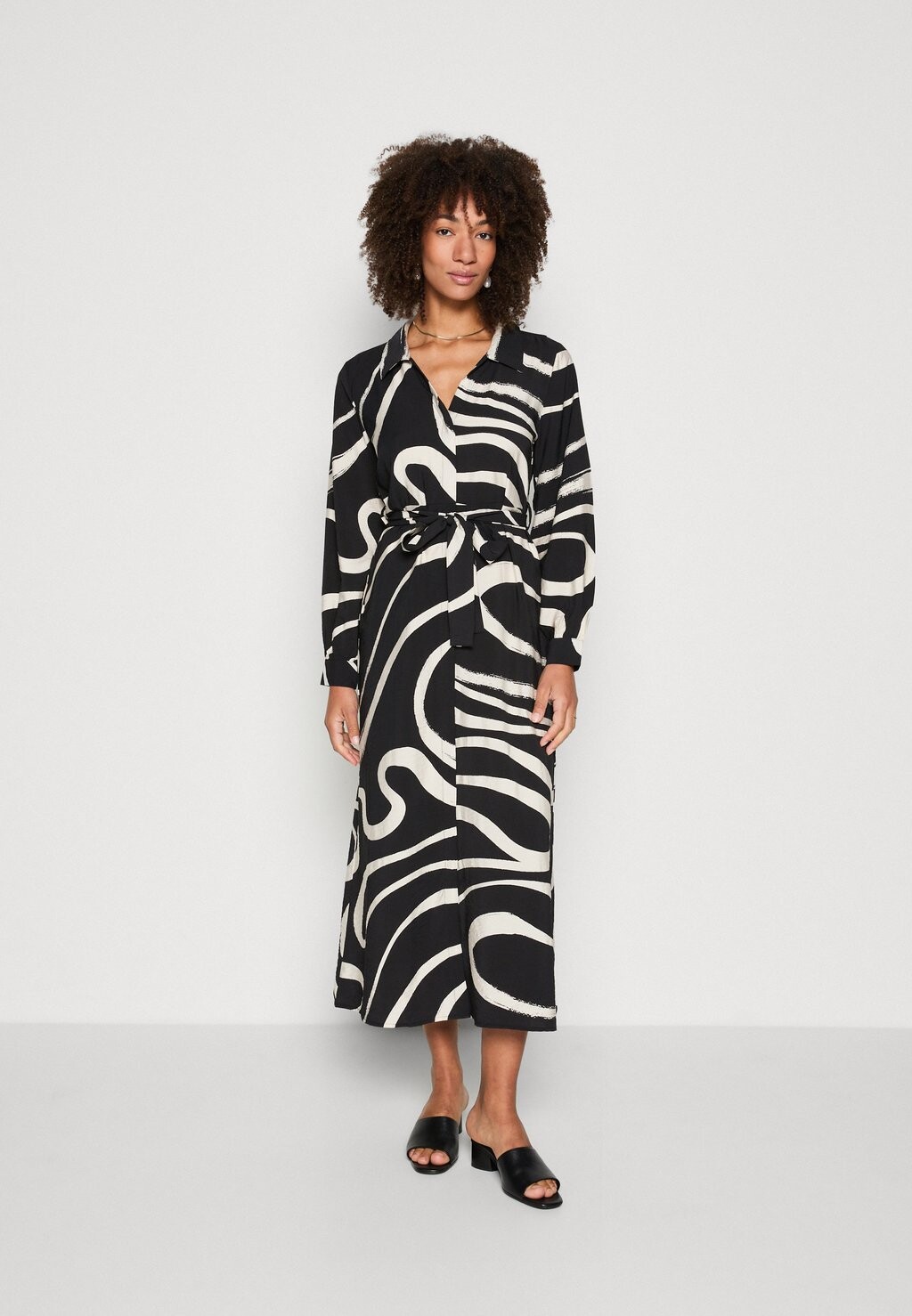 Платье-блузка IBINE b.young, черный
Платье-блузка IBINE b.young, черный