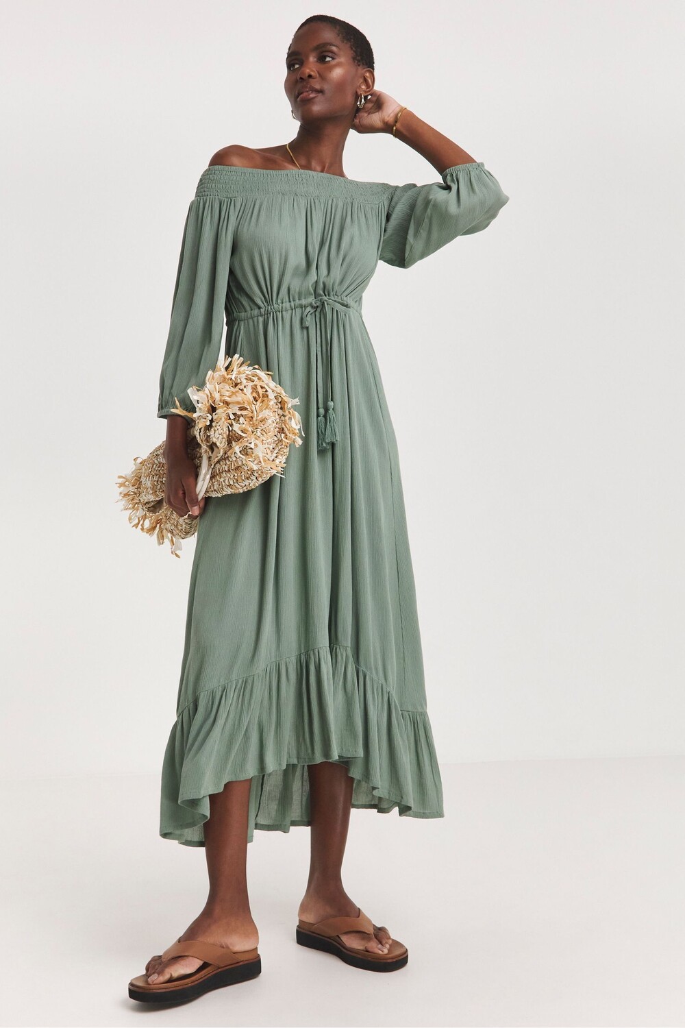 Платье миди с жатым вырезом и открытыми плечами Jd Williams, зеленый
Платье миди с жатым вырезом и открытыми плечами Jd Williams, зеленый