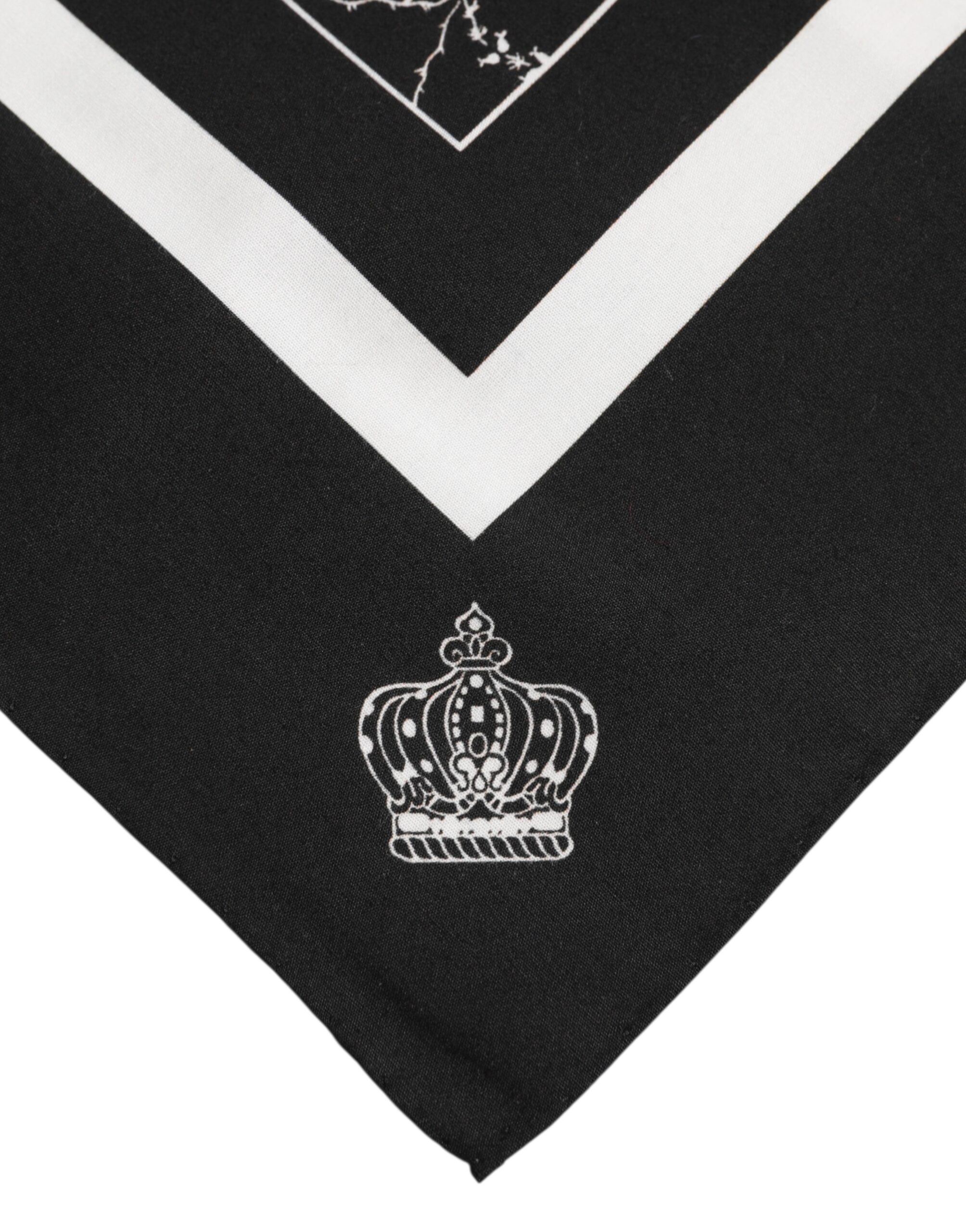 Черно-белый принтованный квадратный платок Dolce & Gabbana, черно-белое
Черно-белый принтованный квадратный платок Dolce & Gabbana, черно-белое