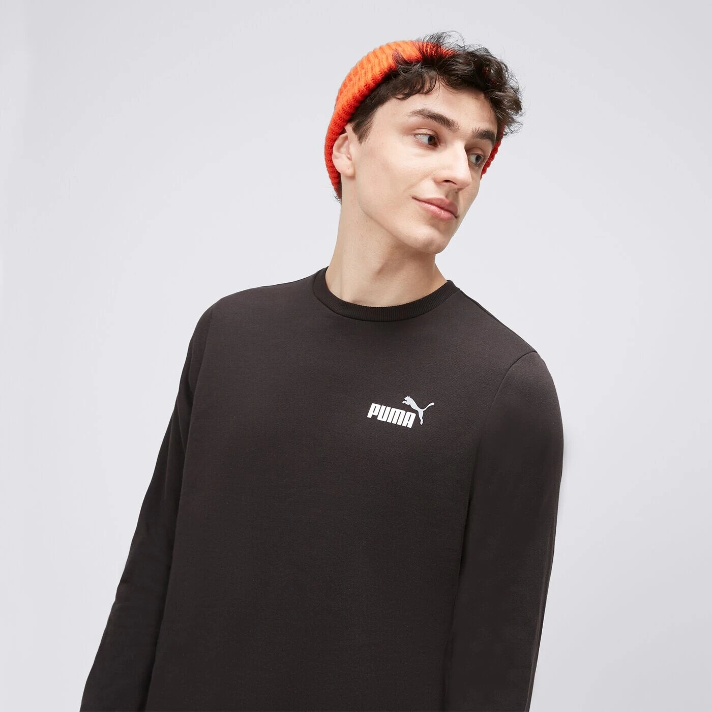 Свитшот Puma Ess+ 2 Crew с маленьким логотипом, черный
Свитшот Puma Ess+ 2 Crew с маленьким логотипом, черный