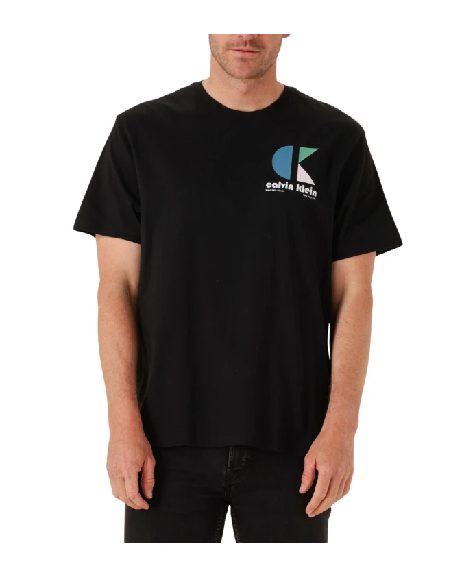 Мужские поло и футболки весна-лето 2020 Calvin Klein, черный
Мужские поло и футболки весна-лето 2020 Calvin Klein, черный