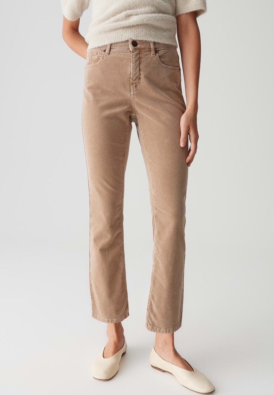 Брюки OPUS PANTS ANKLE KICK LEICHT AUSGESTELLTES , Golden Oak/Brown
Брюки OPUS PANTS ANKLE KICK LEICHT AUSGESTELLTES , Golden Oak/Brown