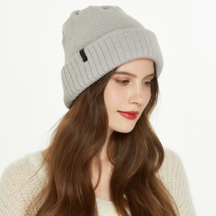 Женская шапка бини ELLE, черный
Женская шапка бини ELLE, черный