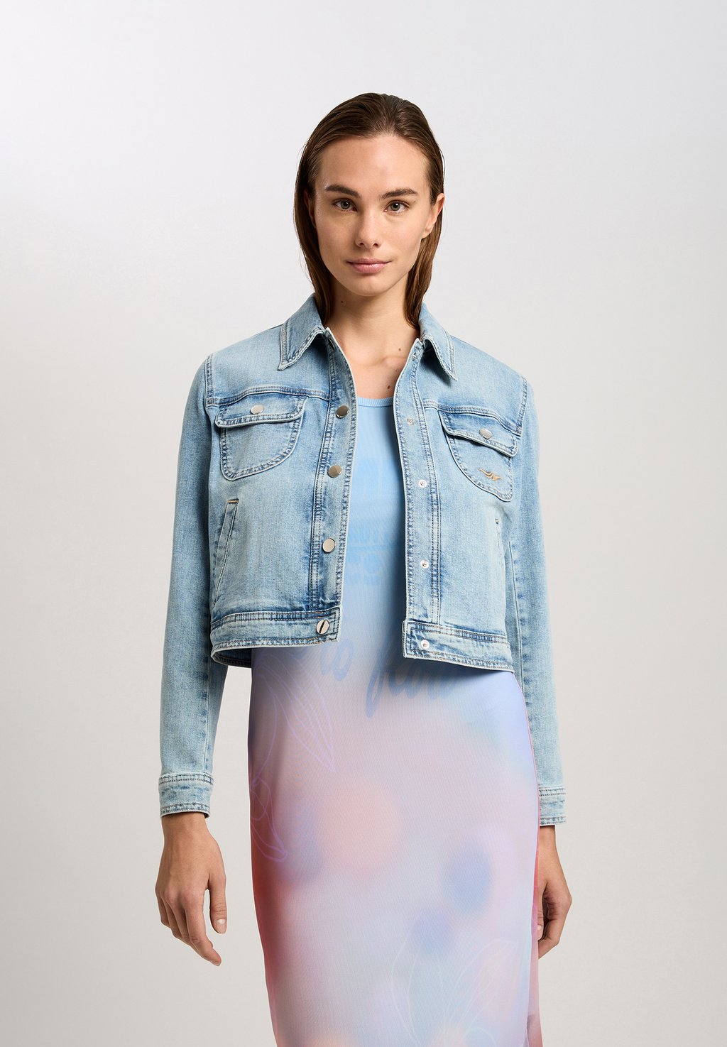 Джинсовая куртка Marc Aurel, цвет Blue Denim
Джинсовая куртка Marc Aurel, цвет Blue Denim