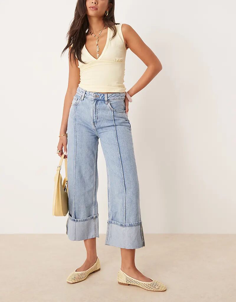 Джинсы Mango с защипами спереди, светло-голубого цвета
Джинсы Mango с защипами спереди, светло-голубого цвета