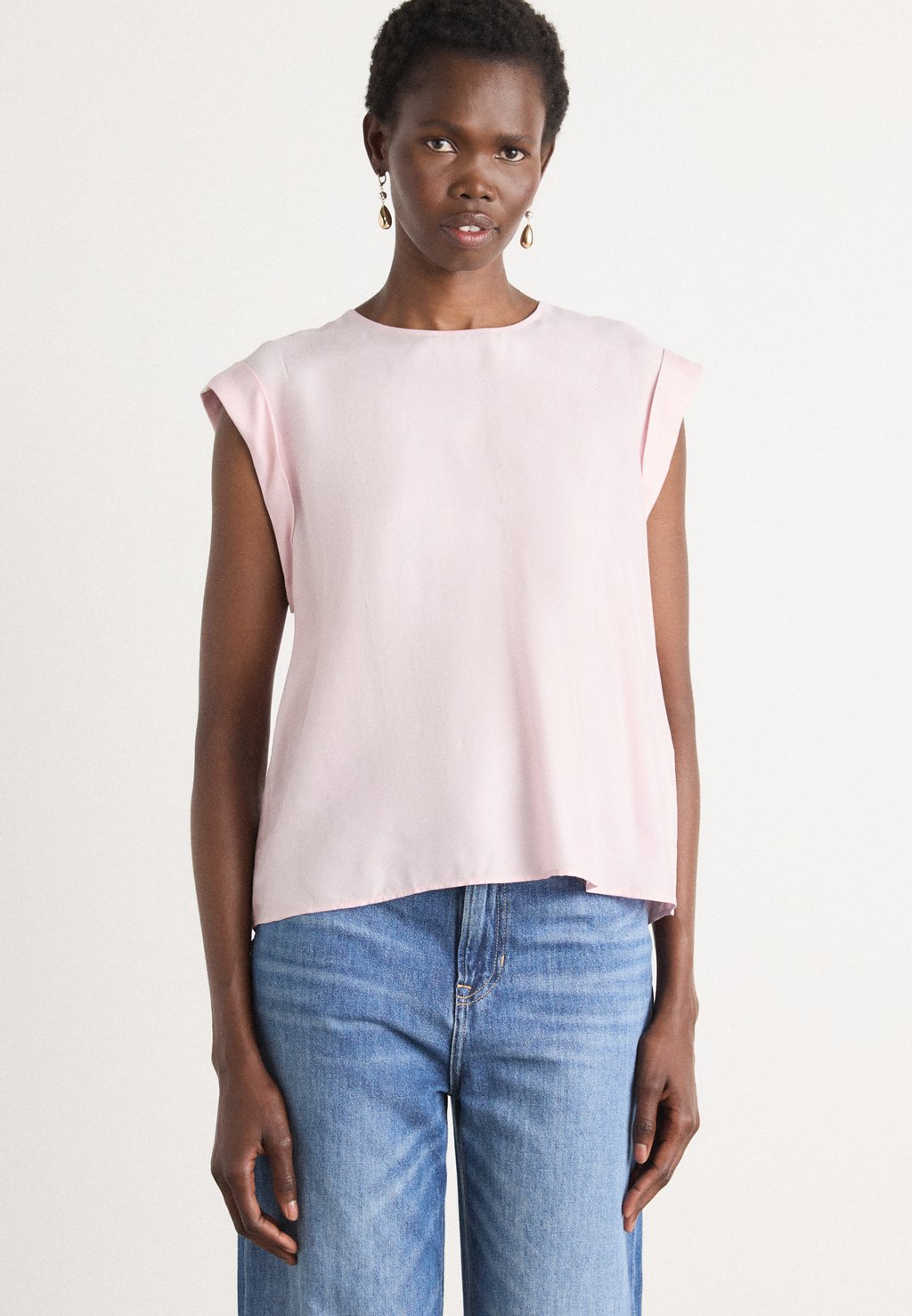 Блуза IRNETTE BOSS, лиловый
Блуза IRNETTE BOSS, лиловый