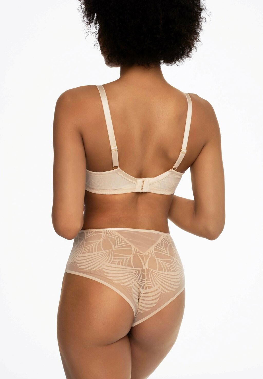 Трусы ESOTIQ, бежевый
Трусы ESOTIQ, бежевый