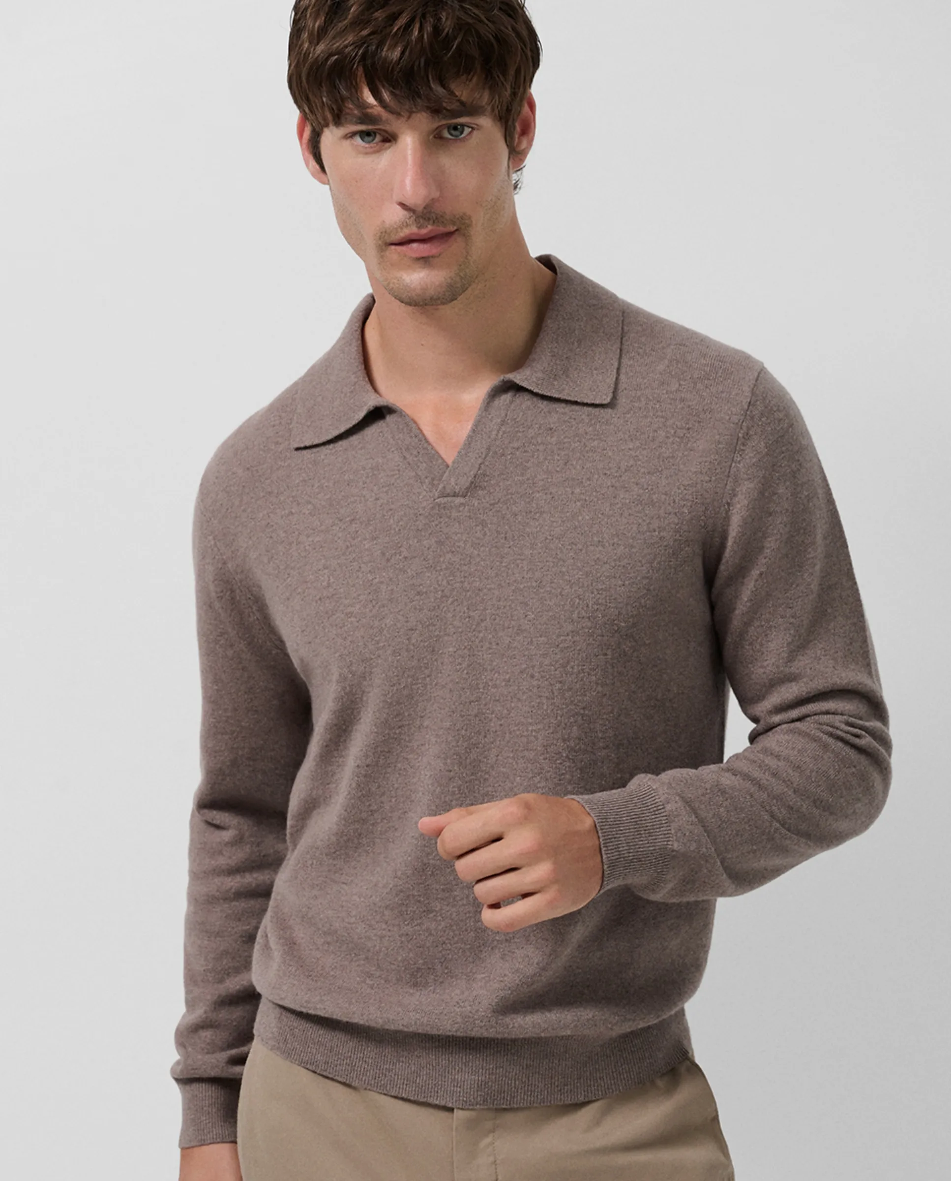 Мужской шерстяной свитер с воротником-поло Roberto Verino, светло-коричневый
Мужской шерстяной свитер с воротником-поло Roberto Verino, светло-коричневый