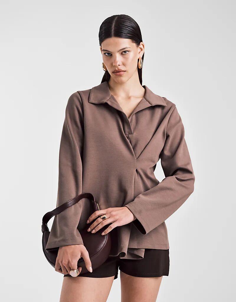 Плотный регбийный топ шоколадного цвета с защипами от ASOS DESIGN
Плотный регбийный топ шоколадного цвета с защипами от ASOS DESIGN