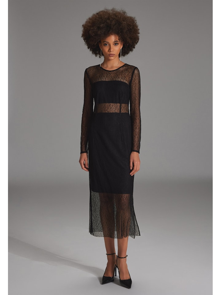 SWING Платье в черном
SWING Платье в черном