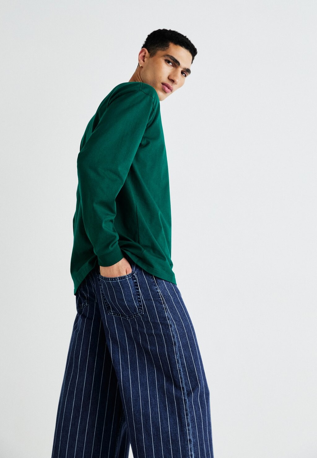 Джинсы свободного кроя BAGGY GAP, темно-синий деним
Джинсы свободного кроя BAGGY GAP, темно-синий деним