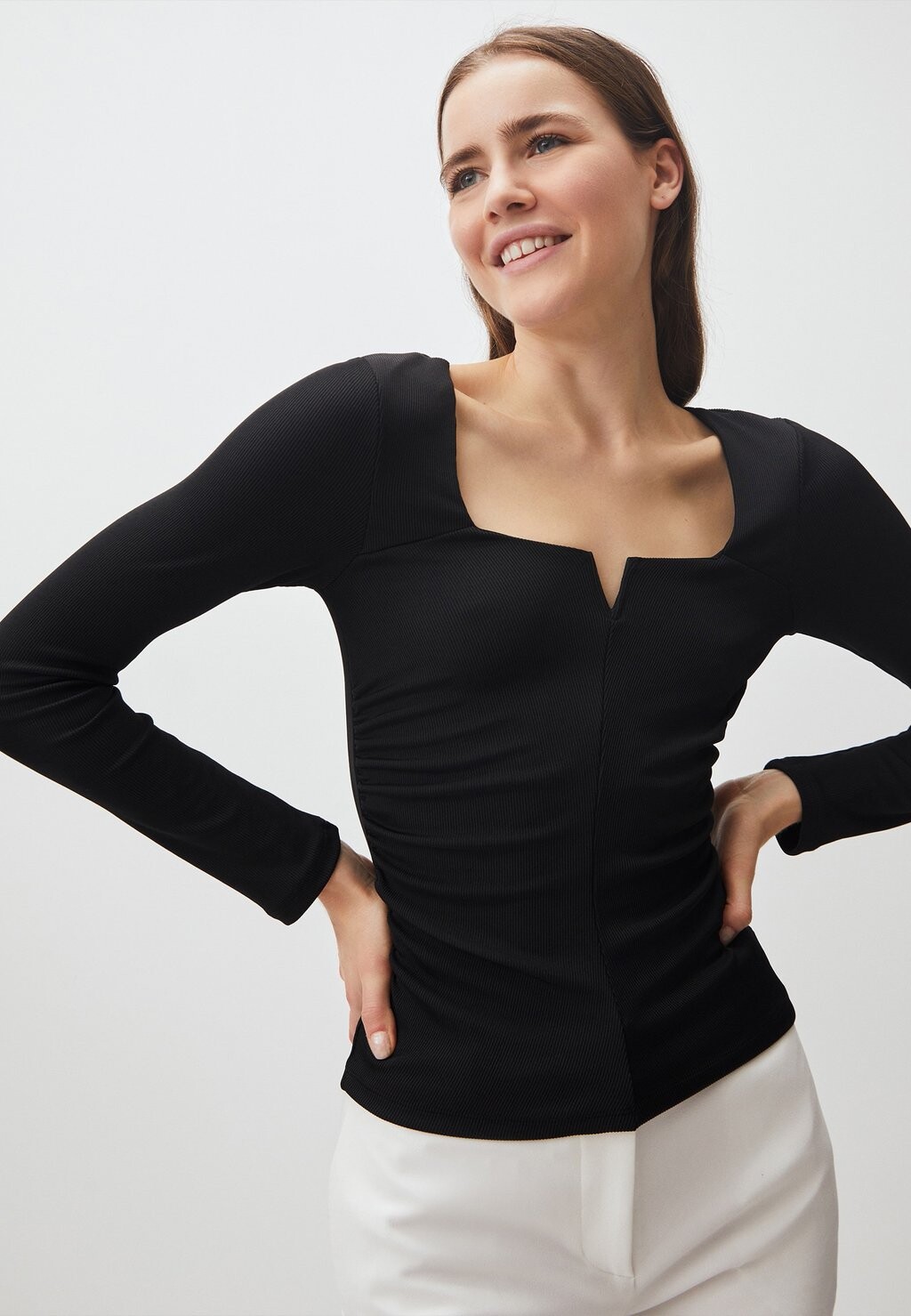 Топ с длинными рукавами Jimmy Key, черный
Топ с длинными рукавами Jimmy Key, черный