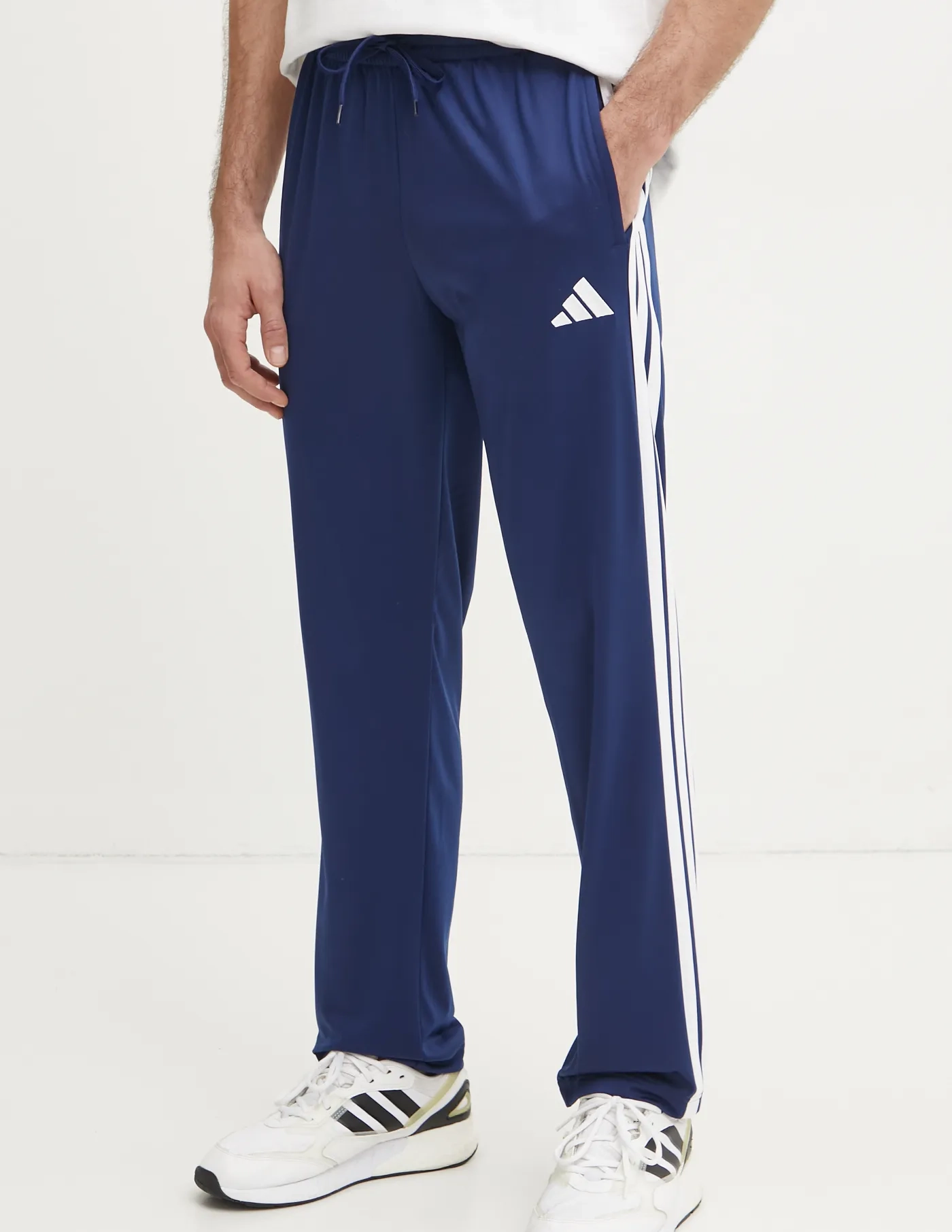 Спортивные брюки M 3S TR OH PT adidas, темно-синий
Спортивные брюки M 3S TR OH PT adidas, темно-синий