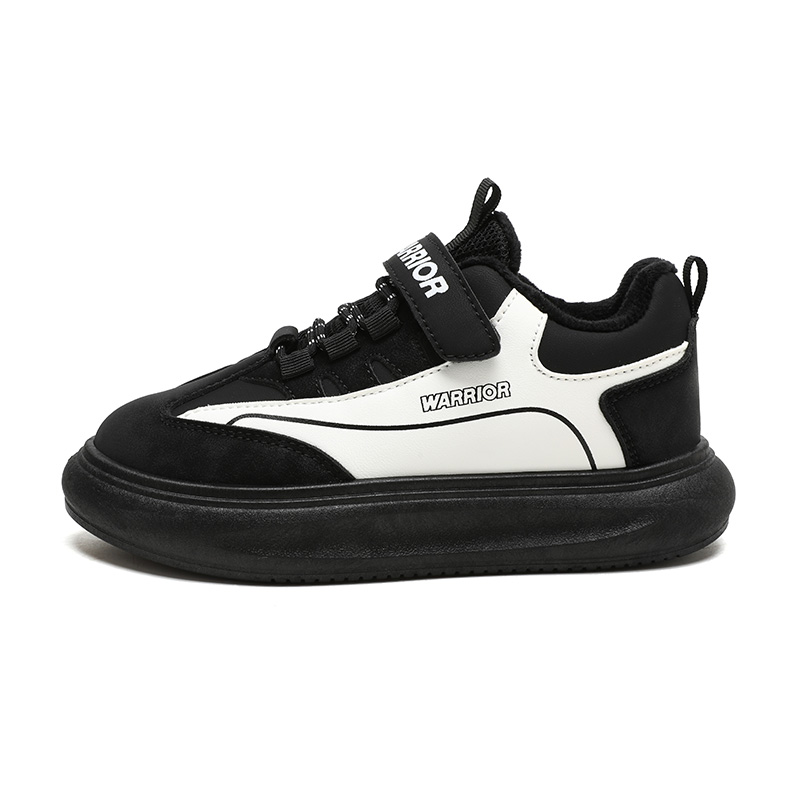 Детская повседневная обувь для детей WARRIOR, черный/бежевый
Детская повседневная обувь для детей WARRIOR, черный/бежевый