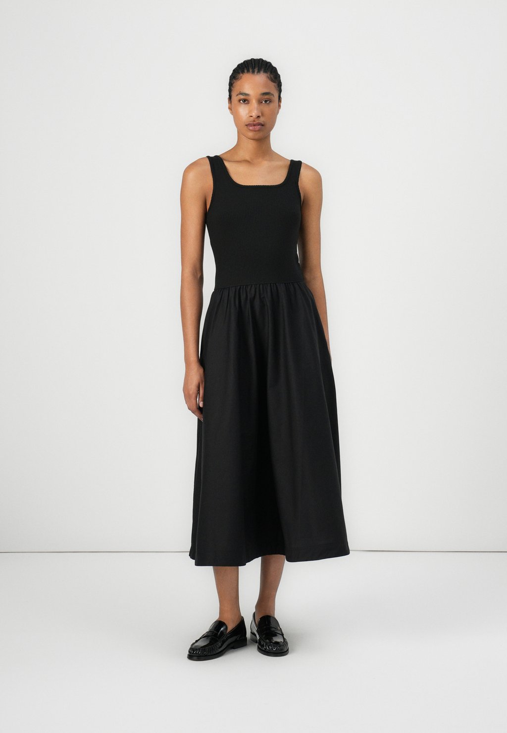 Повседневное платье MIDI MIX Tommy Hilfiger, черный
Повседневное платье MIDI MIX Tommy Hilfiger, черный