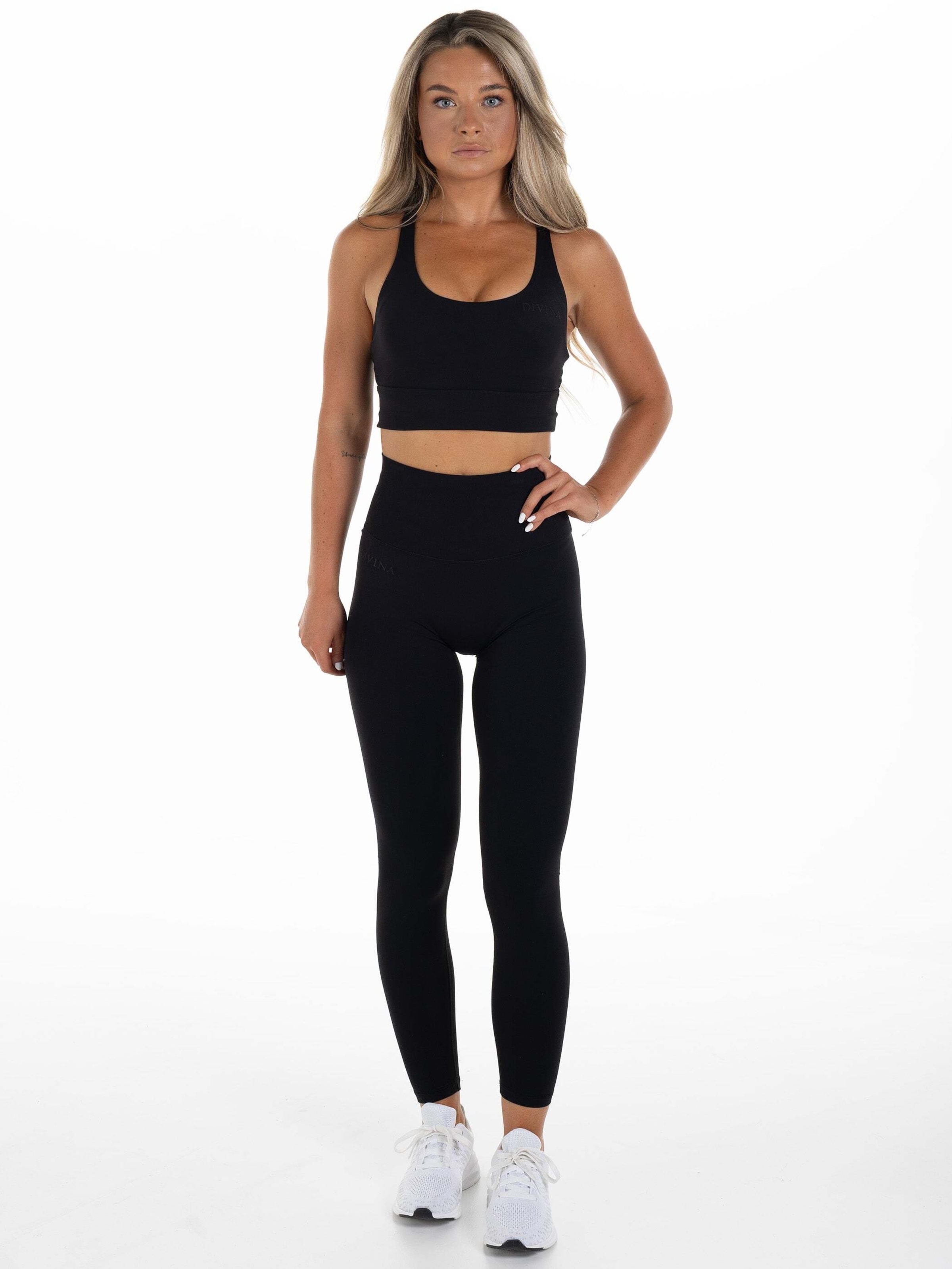 Divina Бралетт спортивный топ 'Athleisure' в черном цвете
Divina Бралетт спортивный топ 'Athleisure' в черном цвете