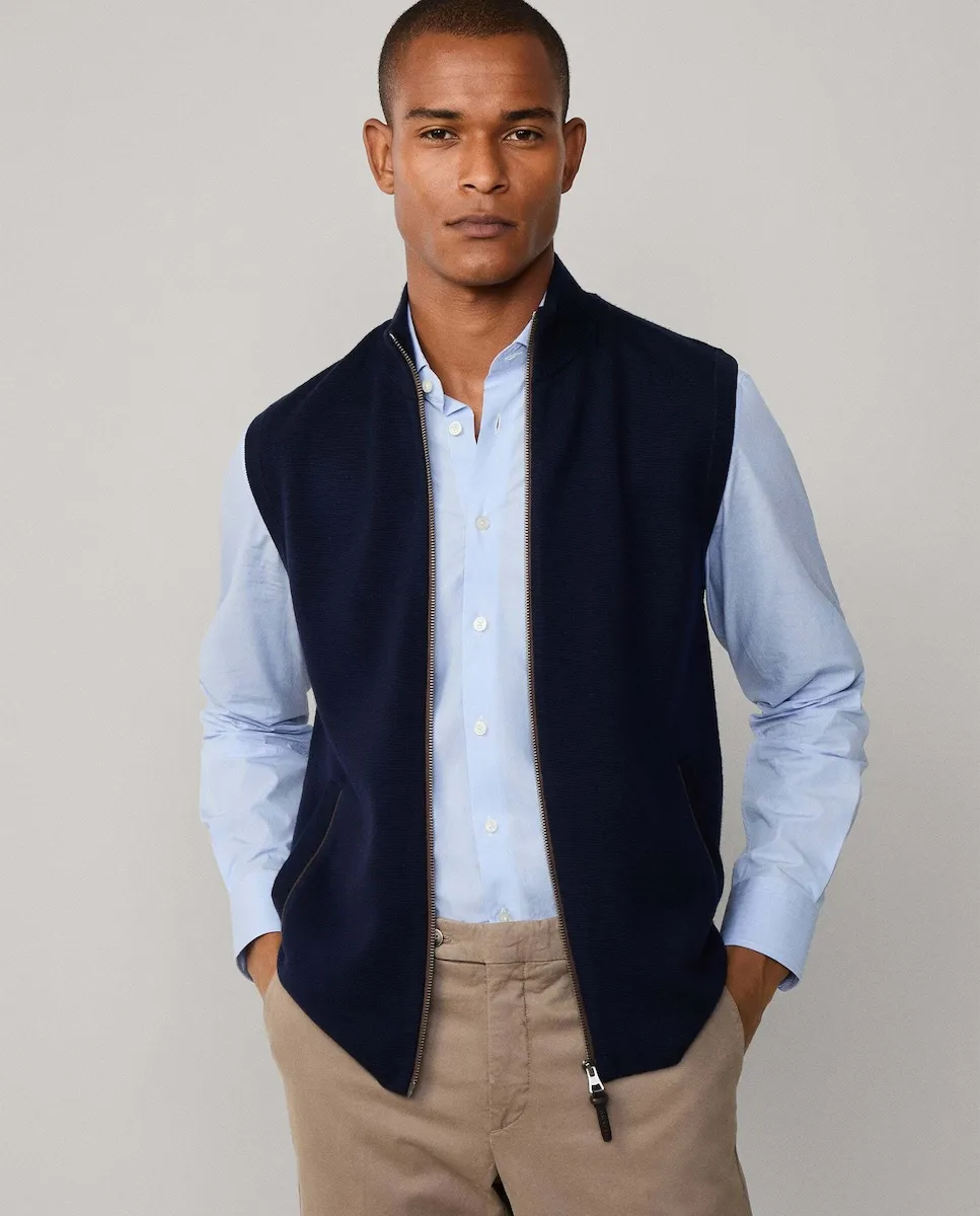 Жилет из мериносовой шерсти милано Hackett, темно-синий
Жилет из мериносовой шерсти милано Hackett, темно-синий
